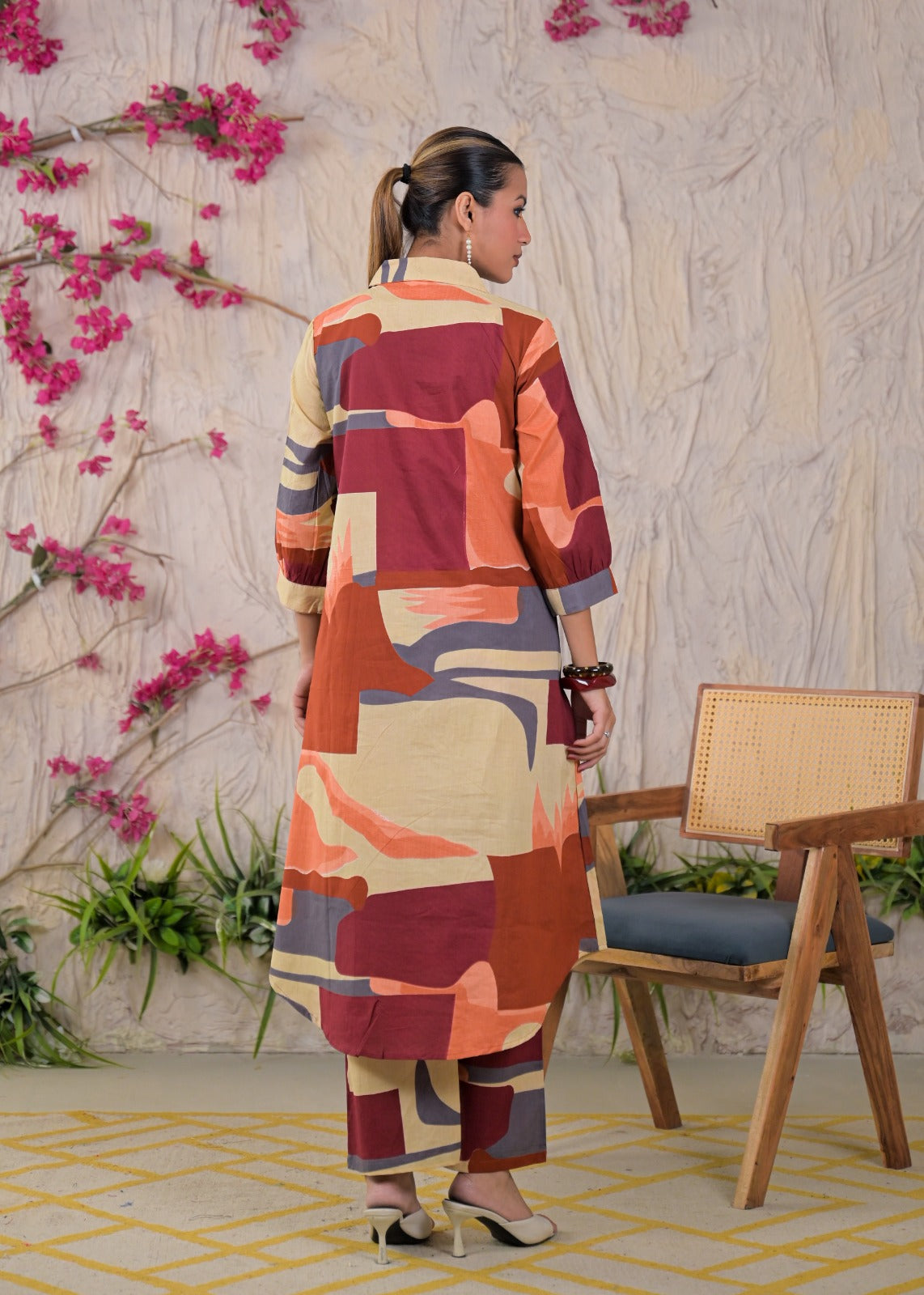 Collared Curved-Hem Tunic Kurta Set