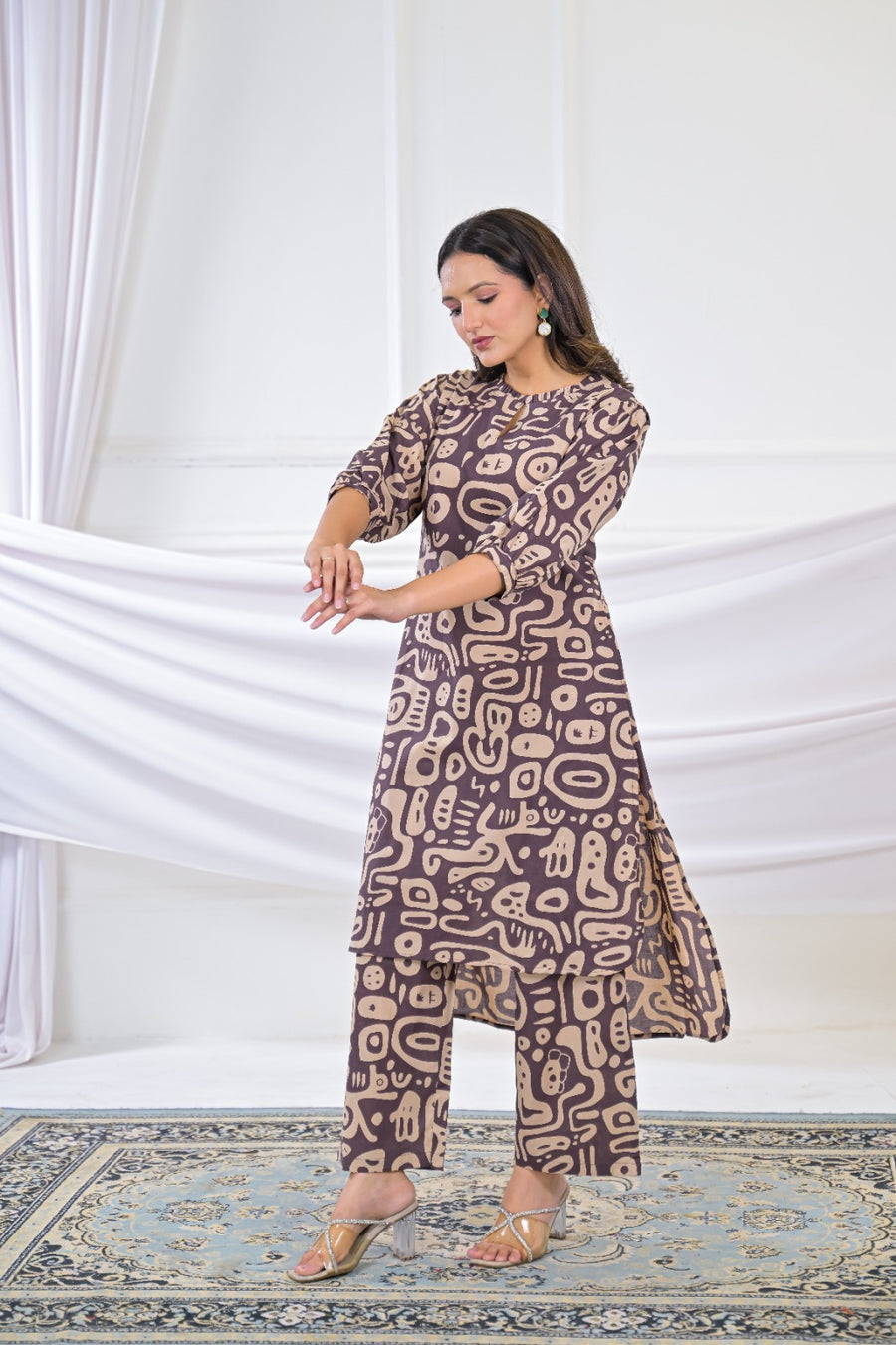 Tribal Graphic Motif Straight Kurta & Pants Set (Set of 2)
