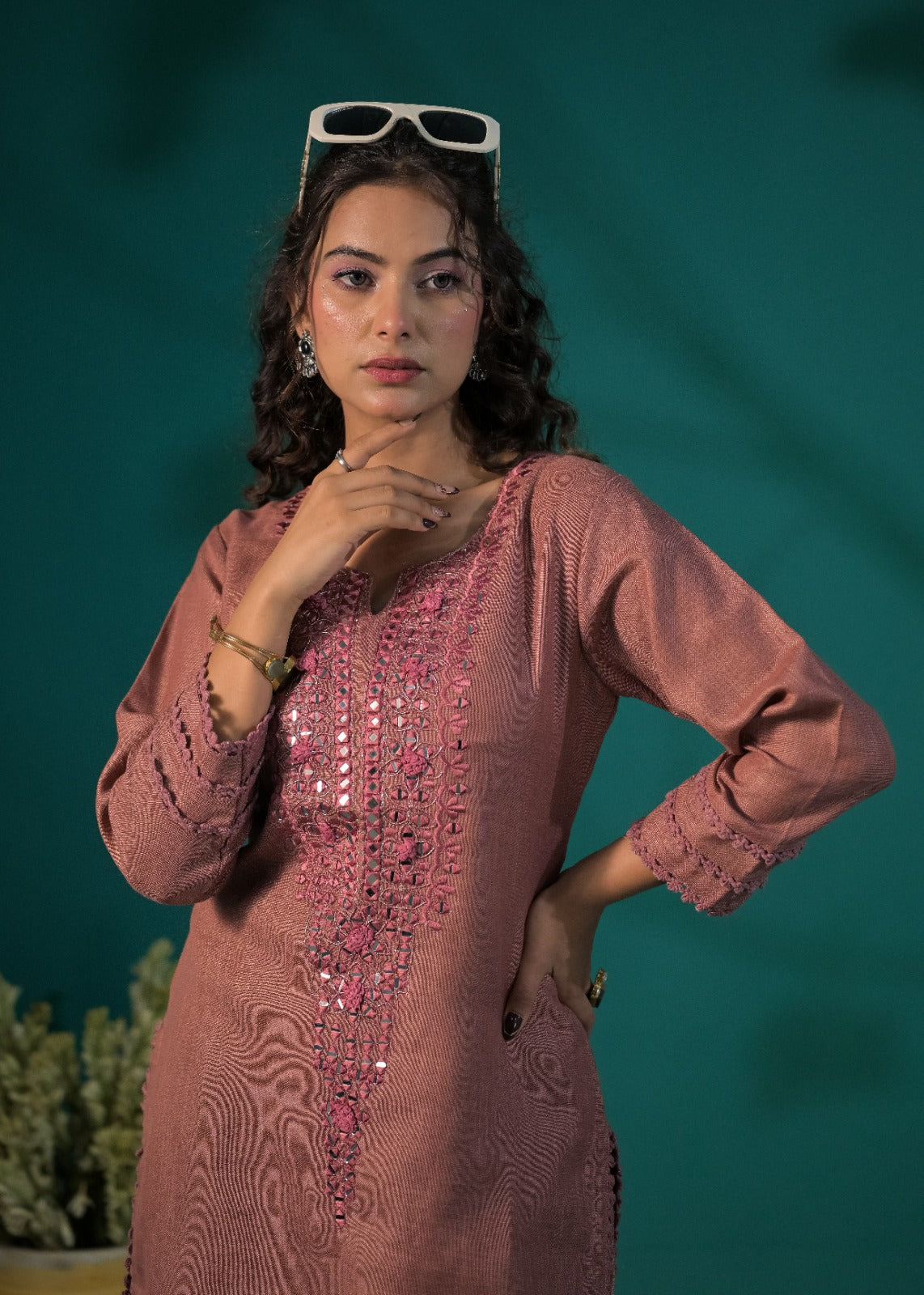 Embroidered Yoke Scalloped Hem Kurta and Pant Co-ord Set