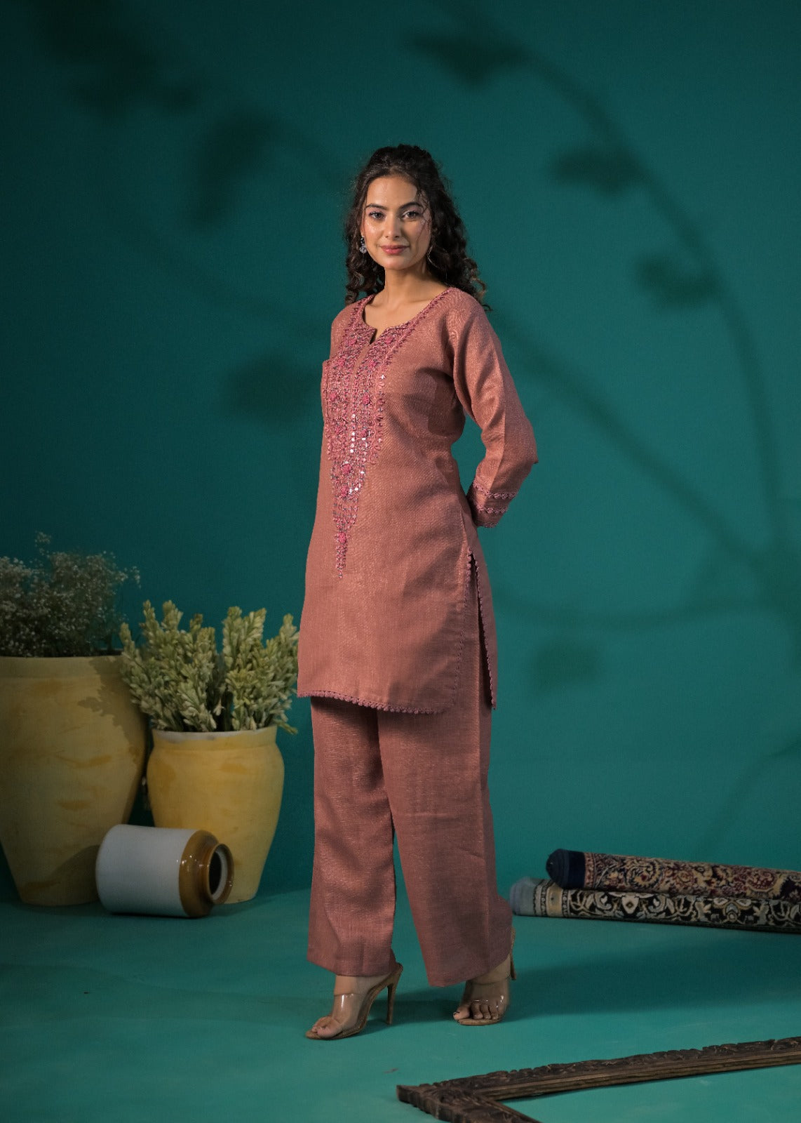 Embroidered Yoke Scalloped Hem Kurta and Pant Co-ord Set