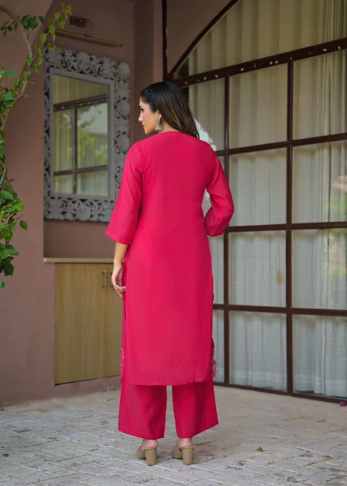 Festive Scalloped Hem Kurta Set