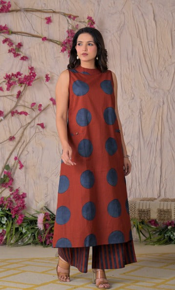 Polka Dot Sleeveless Kurti Set