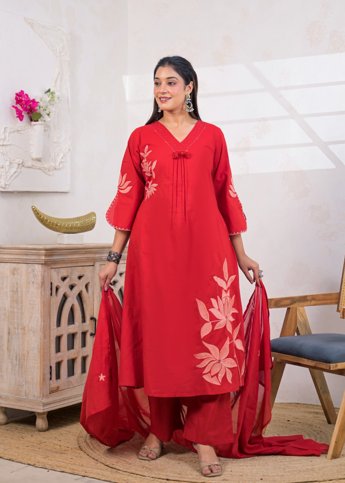 Floral Placement Motif V-Neck Kurta Set