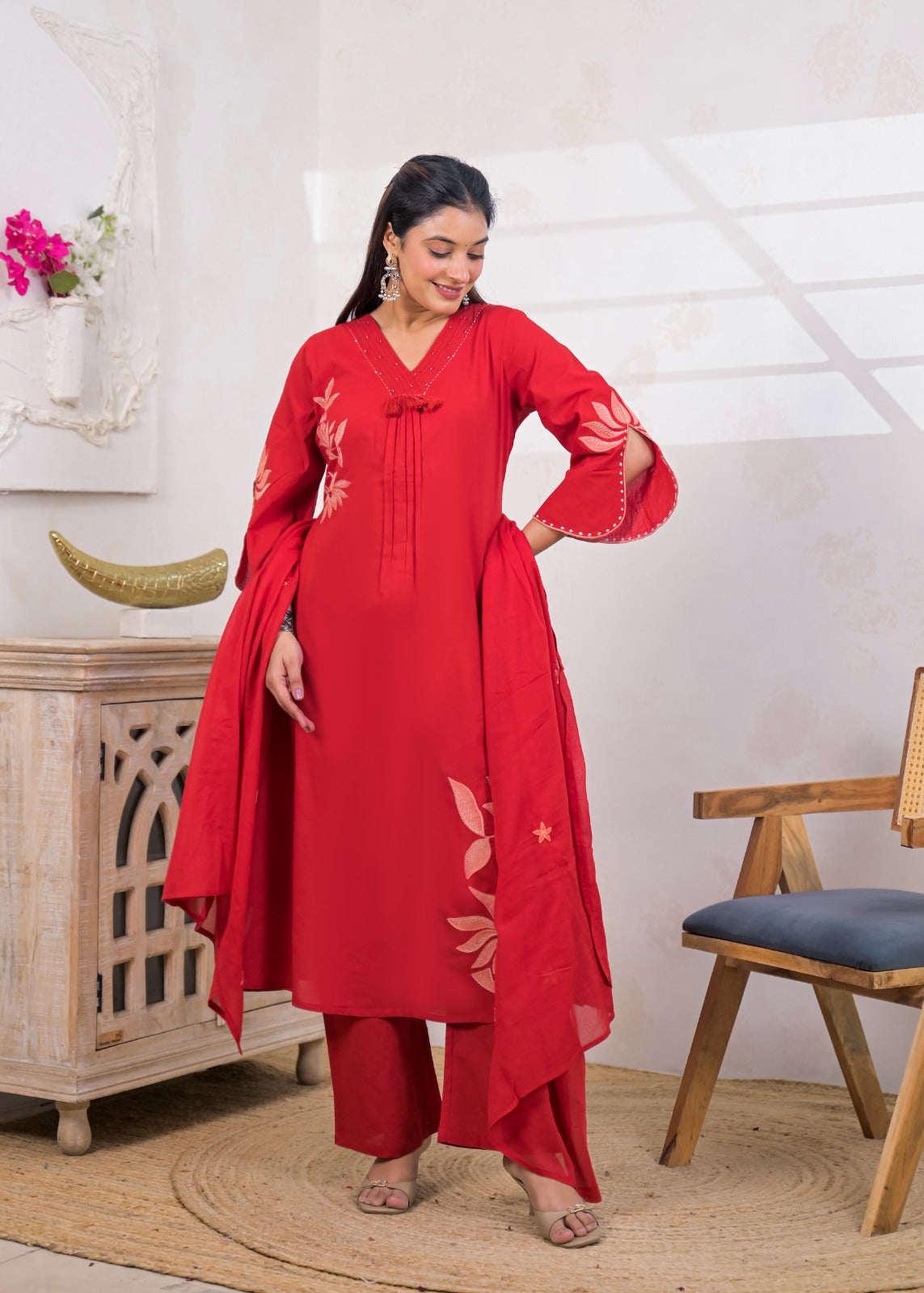 Floral Placement Motif V-Neck Kurta Set