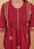 Floral Embroidered Pintuck Kurta Set
