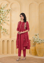 Floral Embroidered Pintuck Kurta Set